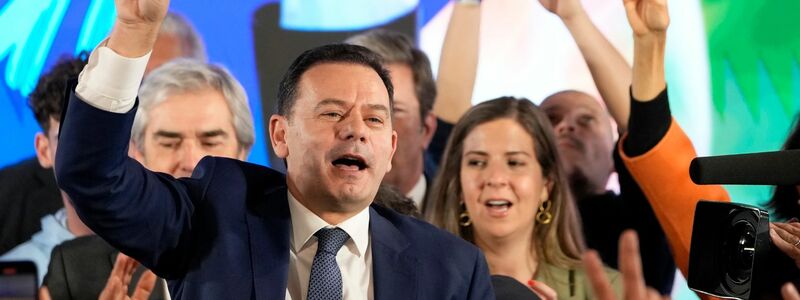 Luís Montenegro hat im Parlament keine Mehrheit. - Foto: Armando Franca/AP/dpa