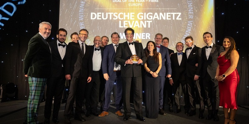 Deutsche GigaNetz gewinnt nach weiterer erfolgreicher Finanzierung internationale Auszeichnung für den europäischen Glasfaser-Deal des Jahres - Foto: presseportal.de
