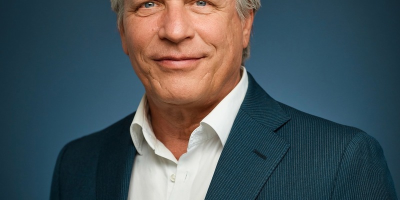 Angriff auf die Wirtschaft - Die zerstörerische Macht der Desinformation / In seinem neuen Buch untersucht Kommunikationsberater Uwe Wolff das dunkle Geschäft professioneller Reputationskiller - Foto: presseportal.de