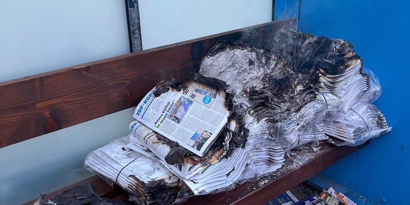 POL-NE: Zeitungen geraten in Brand - Wer kann Hinweise geben? - Foto: presseportal.de