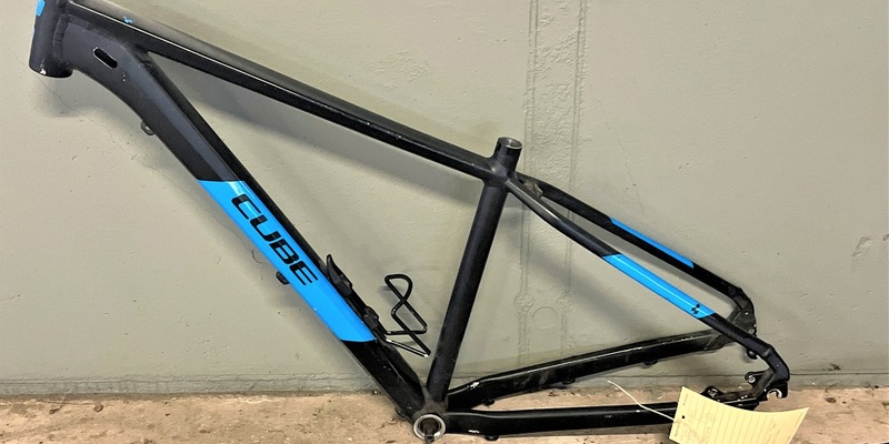 LPI-NDH: Zeugenaufruf: Fahrräder und Rahmen sichergestellt - Wer erkennt sein Fahrrad? - Foto: presseportal.de