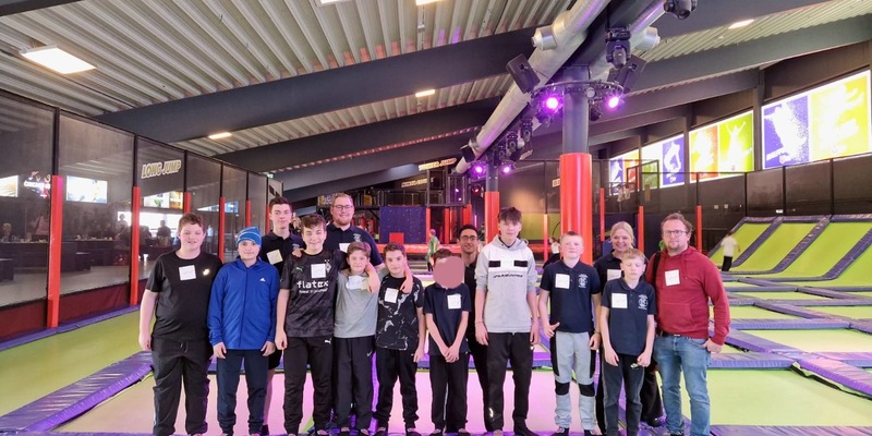 FW-KLE: Jugendfeuerwehr Bedburg-Hau zu Besuch im Tiger Jump - Foto: presseportal.de