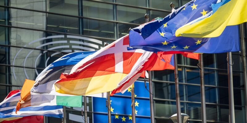 Die frühere Rechtsaußen-Fraktion ID im Europäischen Parlament soll rund 4,3 Millionen Euro aus EU-Geldern missbräuchlich verwendet haben (Archivbild). - Foto: Thomas Banneyer/dpa