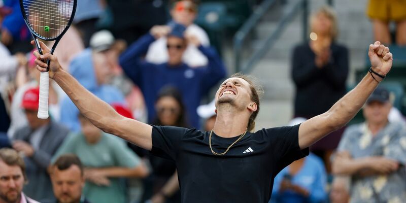 Alexander Zverev hat beim Turnier in Indian Wells das Viertelfinale erreicht. - Foto: Charles Baus/CSM via ZUMA Press Wire/dpa