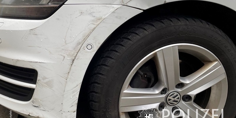 POL-PPWP: Beim Einparken Auto gerammt - Foto: presseportal.de