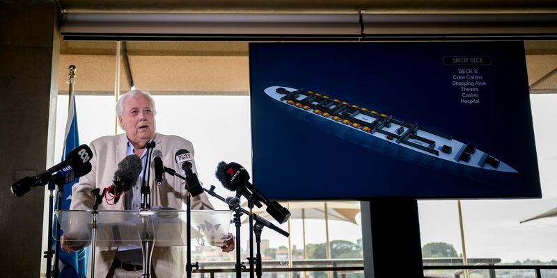 «Ich habe zwei Möglichkeiten: Entweder gebe ich meiner Frau noch mehr Geld zum Einkaufen oder ich gebe es für die Titanic aus - und ich gebe es für die Titanic aus, weil sie genug eingekauft hat»: Milliardär Clive Palmer. - Foto: Bianca De Marchi/AAP/dpa