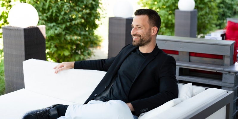 Raus aus dem 9-to-5: Patrick Hofer von der Vinnit-X GmbH verrät, wie man mit dem eigenen Online-Business erfolgreich wird - Foto: presseportal.de