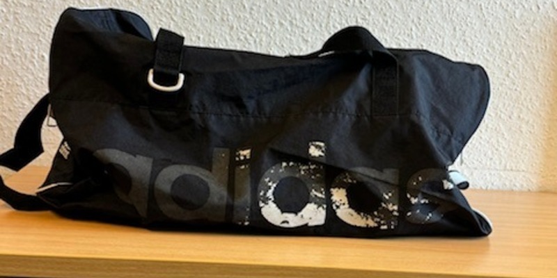 POL-NI: Nienburg- Eigentümer einer Sporttasche gesucht - Foto: presseportal.de