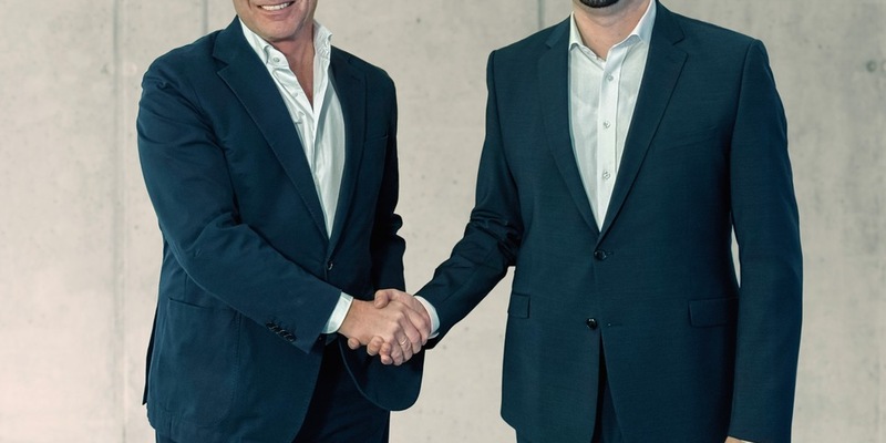 Führungswechsel bei SAKRET Trockenbaustoffe Europa GmbH & Co. KG: Sedat Çöl übernimmt die Geschäftsleitung von Peter Aping - Foto: presseportal.de