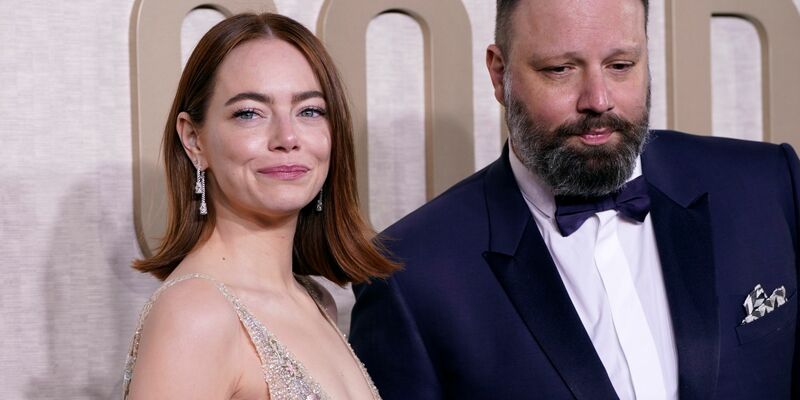 Emma Stone und Giorgos Lanthimos arbeiten weiter zusammen. - Foto: Jordan Strauss/Invision/AP/dpa
