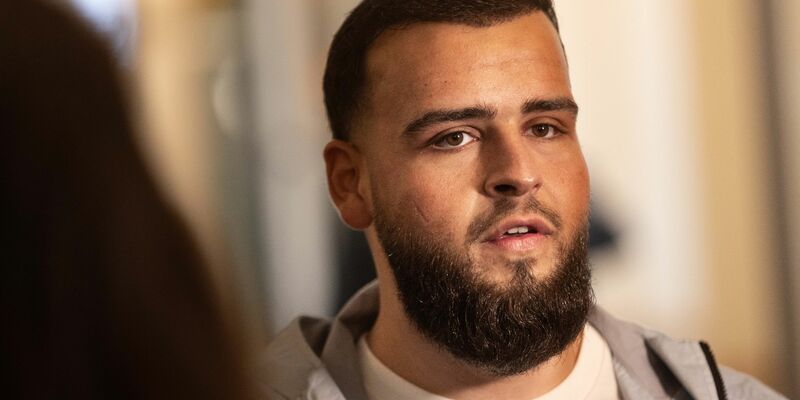 Nach einem milden Urteil im Strafprozess muss der Rapper nun noch in Ordnungshaft (Archivbild) - Foto: Dieter Menne/dpa