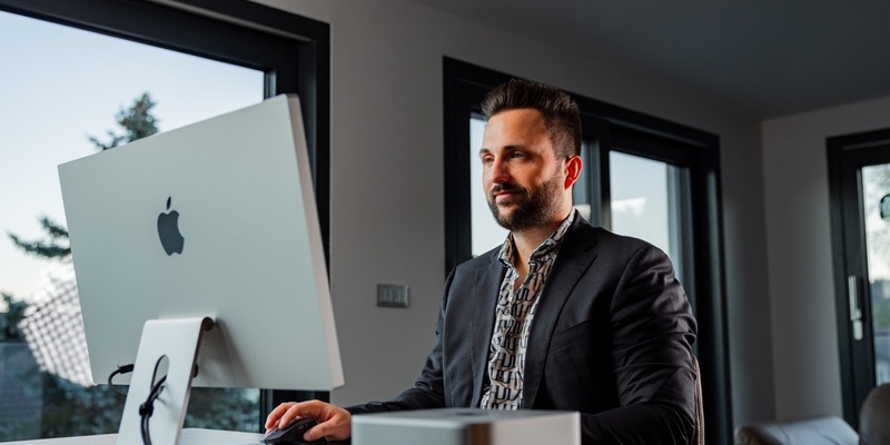 Martin Holoubek von der PIXIT Design GmbH: Durch digitales Branding zu mehr Kunden und qualifizierten Mitarbeitern - Foto: presseportal.de