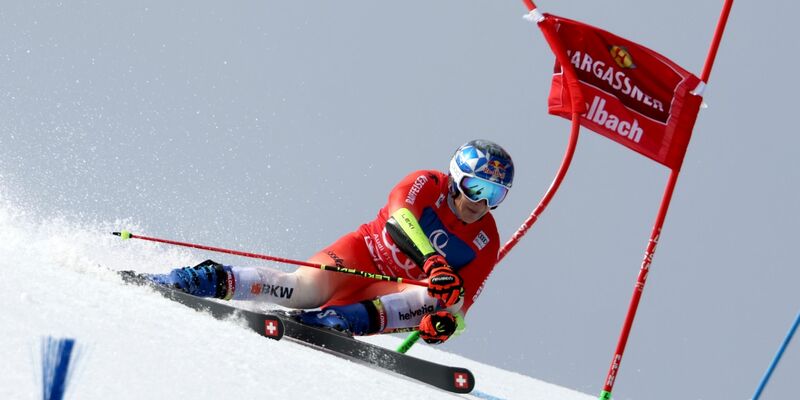 Marco Odermatt schied beim Saisonfinale im zweiten Durchgang aus. - Foto: Marco Trovati/AP