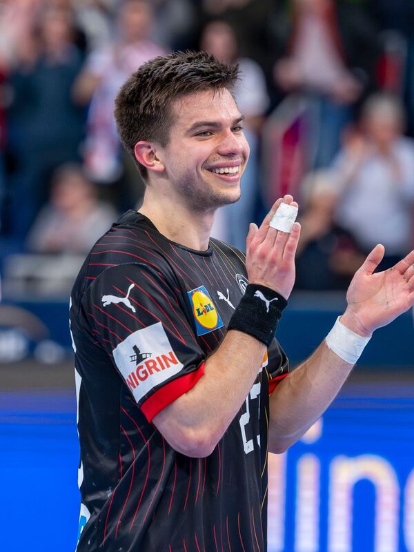 Renars Reksna U21-Weltmeister Renars Uscins wirft Deutschlands Handballer fast im ...