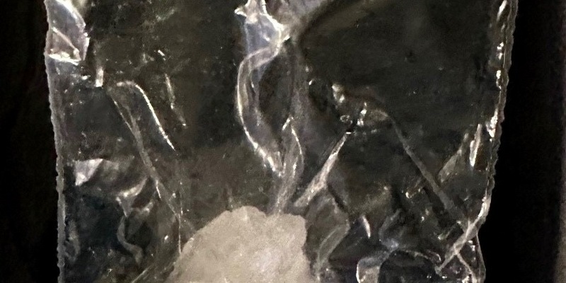 HZA-EF: Zoll stellt Drogen sicher / Mann versteckt Crystal in der Unterhose - Foto: presseportal.de