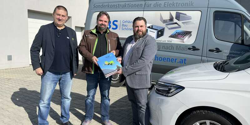 Übergabe der SUN21-Photovoltaik-Anlage - Foto: SUN21 Smart-Energy GmbH über pressetext.de
