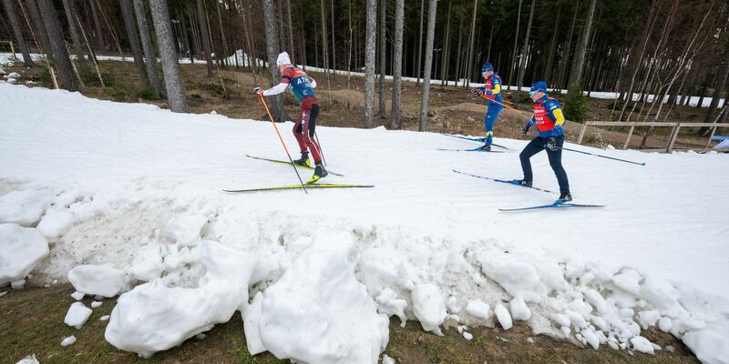 Der Wintersport steht vor einer schwierigen Zukunft. - Foto: Hendrik Schmidt/dpa