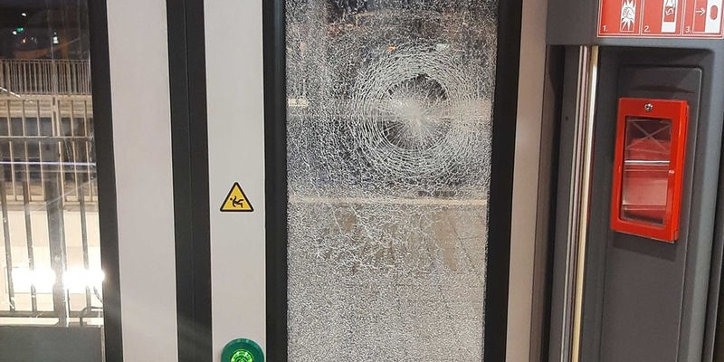 Bundespolizeidirektion München: Nächtlicher Vandalismus am Haltepunkt Ostermünchen / 2.000 Euro Sachschaden - Bundespolizei in Rosenheim ermittelt - Foto: presseportal.de