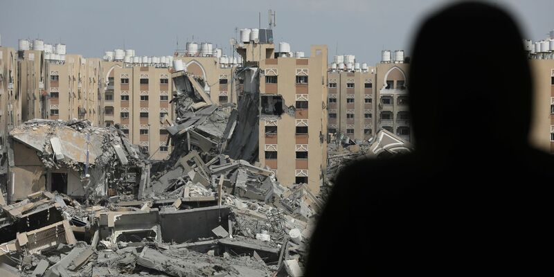 Die israelische Armee hat nach eigenen Angaben einen neuen Militäreinsatz in Chan Junis begonnen. - Foto: Naaman Omar/APA Images via ZUMA Press Wire/dpa