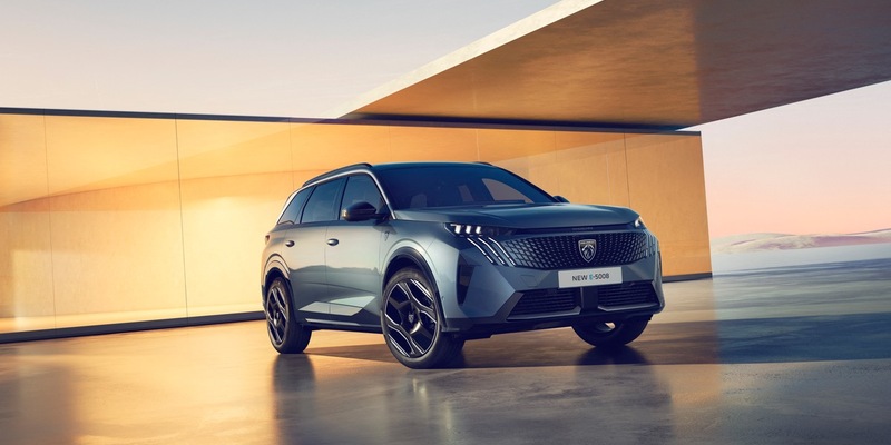 Neuer PEUGEOT E-5008*: Elektro-SUV der Extraklasse - Foto: presseportal.de