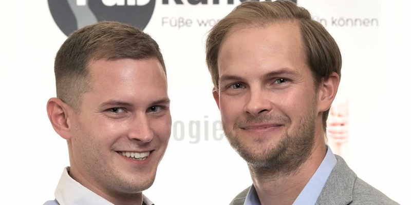 Frederic und Marlon Schulmeister von Fußkundig: Ihre Hautpflegeserie mit dem Alleskönner-Inhaltsstoff - Foto: presseportal.de