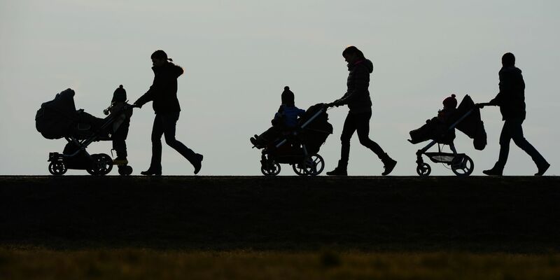 Die Weltbevölkerung wird aller Voraussicht nach wieder schrumpfen. - Foto: Felix Kästle/dpa