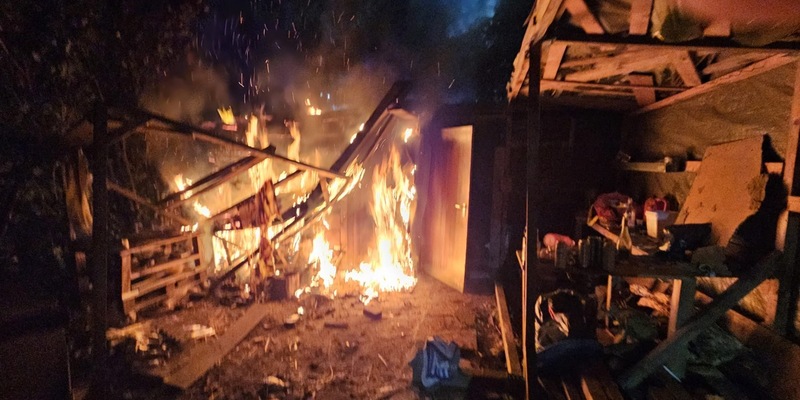 FW-WRN: Kleintransporter brennt auf der Selmer Landstraße vollständig aus - Foto: presseportal.de