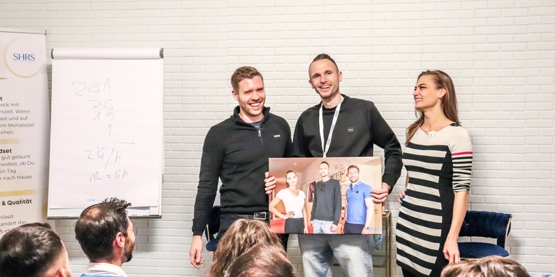 Erfolgreich im Direktvertrieb: Wie Tom Peglow durch das Coaching der SHRS Consulting zur Top-Führungskraft im Haustürgeschäft wurde und so seine Berater zu Top-Verkäufern gemacht hat - Foto: presseportal.de