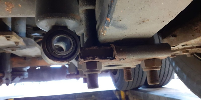 POL-PPTR: Unerlaubter und mangelhafter Schwertransport aus dem Verkehrs gezogen - Foto: presseportal.de