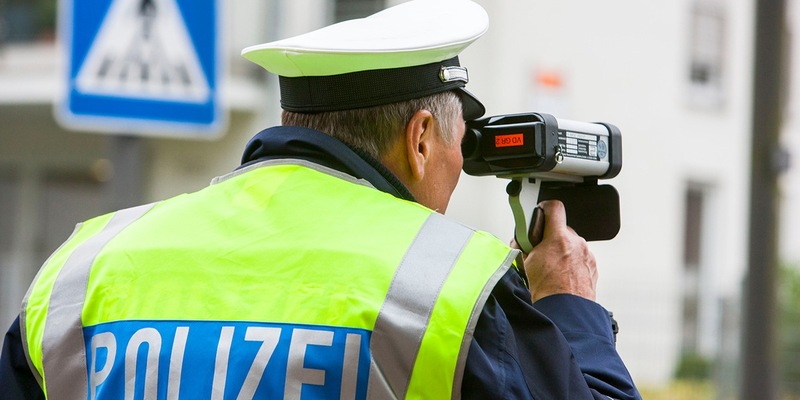 POL-OL: Geschwindigkeitsmessung der Autobahnpolizei im Baustellenbereich der A 28 - Foto: presseportal.de