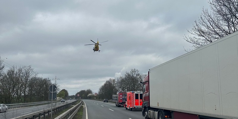 FW-DO: Zwei Verkehrsunfälle auf der B236 - Feuerwehr befreit Fahrer - Foto: presseportal.de