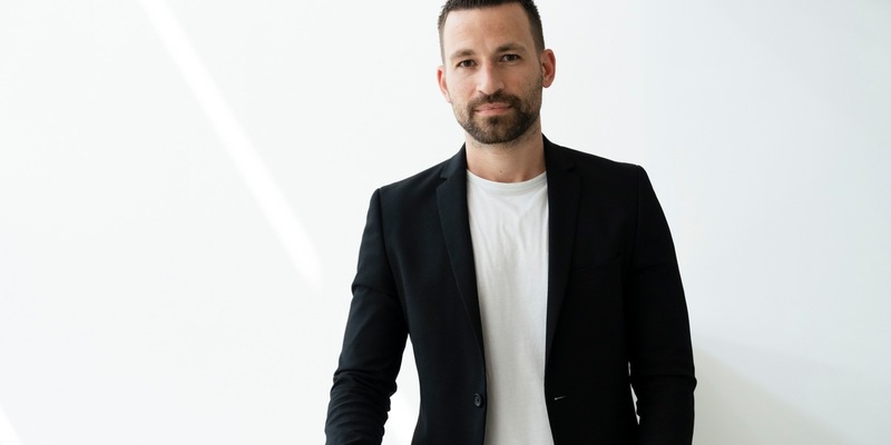 Aus dem Angestelltenverhältnis fliehen: Patrick Hofer von der Vinnit-X GmbH verrät, wie der Start ins Onlinebusiness gelingt - Foto: presseportal.de