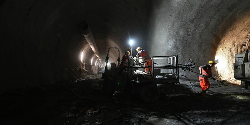 Auf der Baustelle des Brennerbasistunnels ist es zu einem tödlcihen Unfall gekommen. - Foto: Angelika Warmuth/dpa
