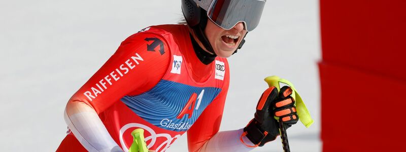 Ski alpin: Weltcup, Super G, Damen: Behrami aus der Schweiz fährt in den Zielbereich ein. - Foto: Alessandro Trovati/AP/dpa
