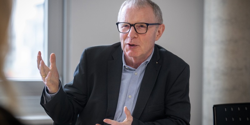 DSGVO-konform ohne großen Aufwand: Dietmar Niehaus von der IDD GmbH macht Datenschutz für Unternehmen einfach - Foto: presseportal.de