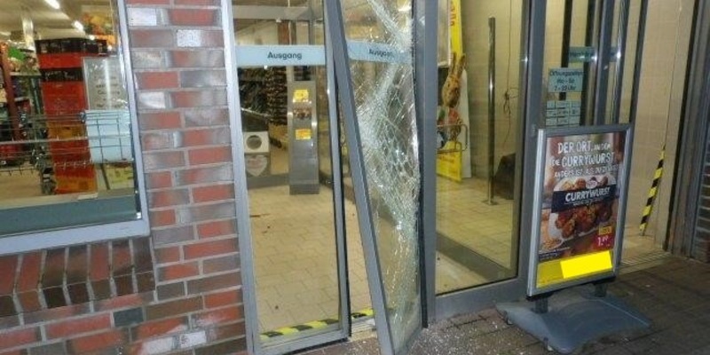 POL-D: Flingern - Einbruch bei Lebensmitteldiscounter - Tatbeute mit Einkaufswagen weggeschafft - Festnahme - U-Haf - Foto: presseportal.de