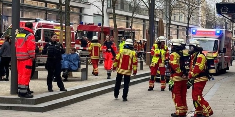 FW Minden: Austritt einer unbekannten Flüssigkeit in Drogeriemarkt verursacht Feuerwehreinsatz - Foto: presseportal.de