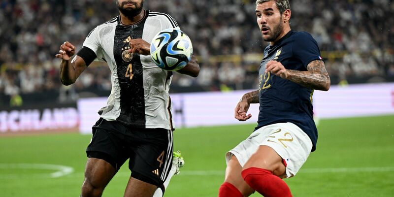 Jonathan Tah dĂĽrfte nach den Nations-League-Spielen mit dem Nationalteam schon schnell fĂĽr den FC Bayern im Einsatz sein. - Foto: Federico Gambarini/dpa