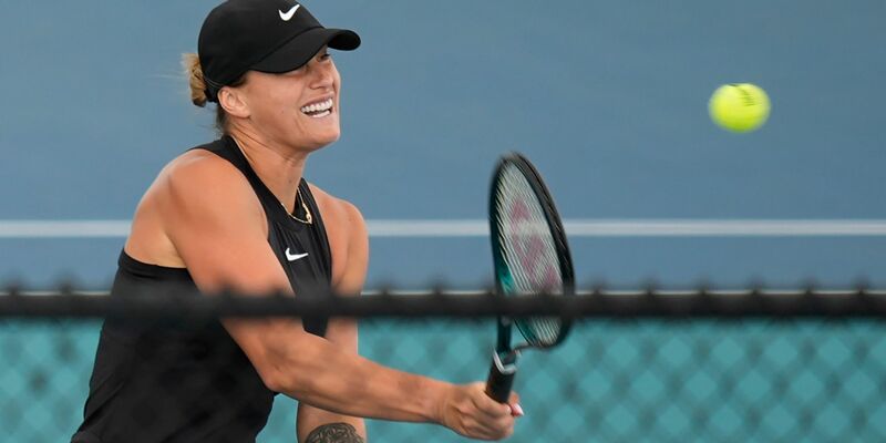 Australian-Open-Siegerin Aryna Sabalenka musste vor dem Turnier in Miami einen Schicksalsschlag verkraften. - Foto: Rebecca Blackwell/AP/dpa