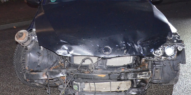 POL-DEL: Landkreis Wesermarsch: Autoposer verursacht alleinbeteiligt Verkehrsunfall mit hohem Sachschaden ++ Führerschein beschlagnahmt ++ Zeugenaufruf - Foto: presseportal.de