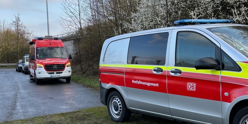 FW Bad Honnef: Einsatz an ICE-Strecke - Totes Wildtier mittels Drohne entdeckt - Foto: presseportal.de