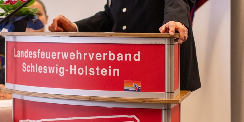 FW-LFVSH: Landesjugendfeuerwehrversammlung 2024: Jugendfeuerwehr bekennt sich klar zur freiheitlich demokartische Grundordnung - Foto: presseportal.de