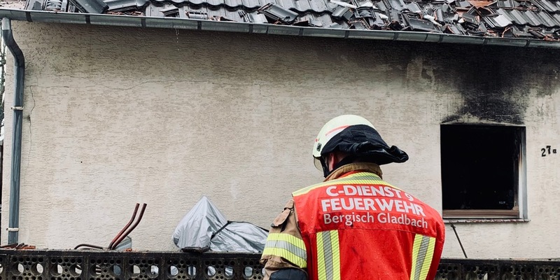 FW-GL: Wohnhaus im Stadtteil Moitzfeld durch Feuer total zerstört - Foto: presseportal.de