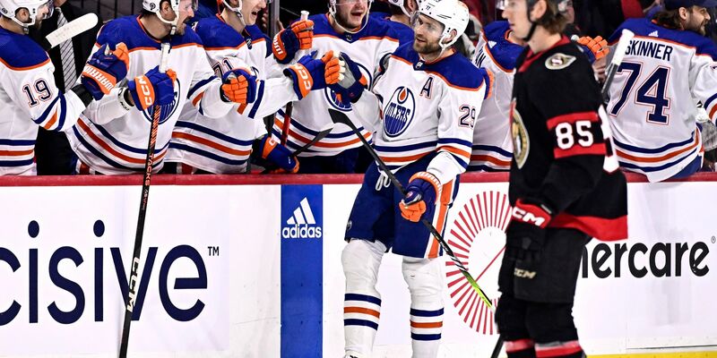 Oilers-Center Leon Draisaitl (29) jubelt über ein Tor, für einen Sieg reicht es am Ende nicht. - Foto: Justin Tang/The Canadian Press/AP/dpa