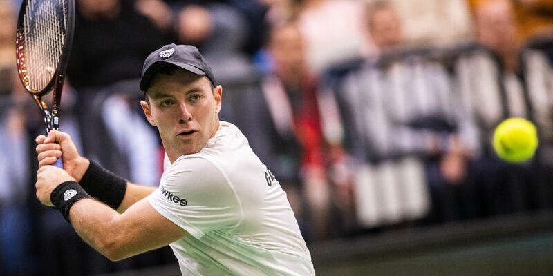 Dominik Koepfer hat das Achtelfinale in Miami erreicht, drei weitere Deutsche könnten folgen. - Foto: Marton Monus/dpa