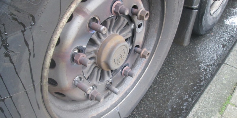 POL-DEL: Autobahnpolizei Ahlhorn: Verkehrsunsicherer Sattelzug auf der Autobahn 1 im Bereich der Gemeinde Harpstedt gestoppt - Foto: presseportal.de