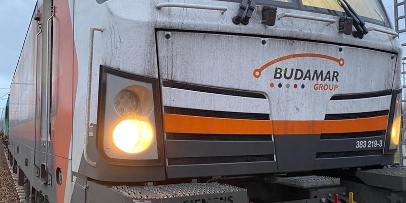 BPOLI MD: Zeugenaufruf der Bundespolizei: Unbekannte werfen Gegenstand von Brücke und treffen Frontscheibe eines durchfahrenden Zuges - Foto: presseportal.de