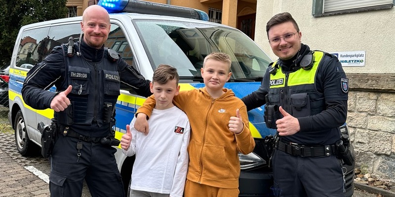 LPI-SHL: Kleine Polizisten klären Unfallflucht - Foto: presseportal.de