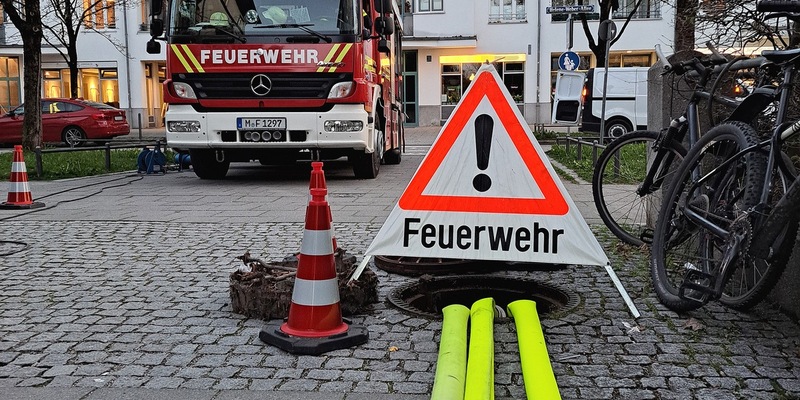 FW-M: Massiver Wassereinbruch (Neuhausen-Nymphenburg) - Foto: presseportal.de