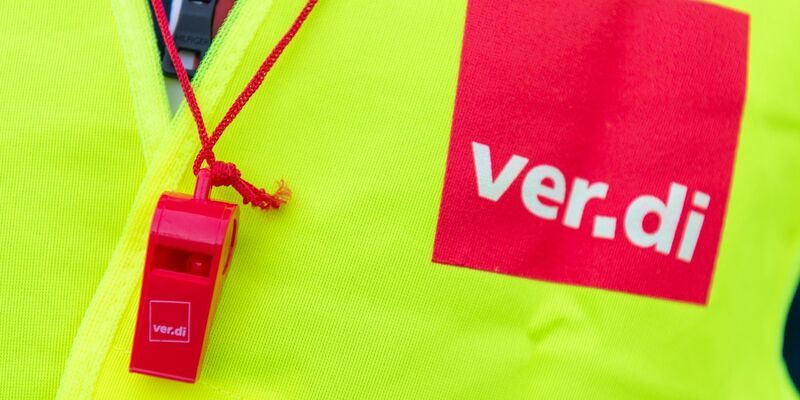 Verdi-Warnstreiks des Luftsicherheitspersonals hatten in der vergangenen Woche verschiedene deutsche Flughäfen zeitweise lahmgelegt. - Foto: Christophe Gateau/dpa